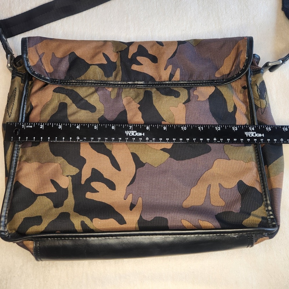 Diesel Camouflage Messenger Bag - Picture 7 of 8